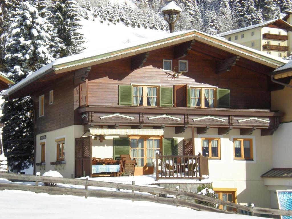 Haus Schwaighofer Apartment Neukirchen am Grossvenediger Exterior photo